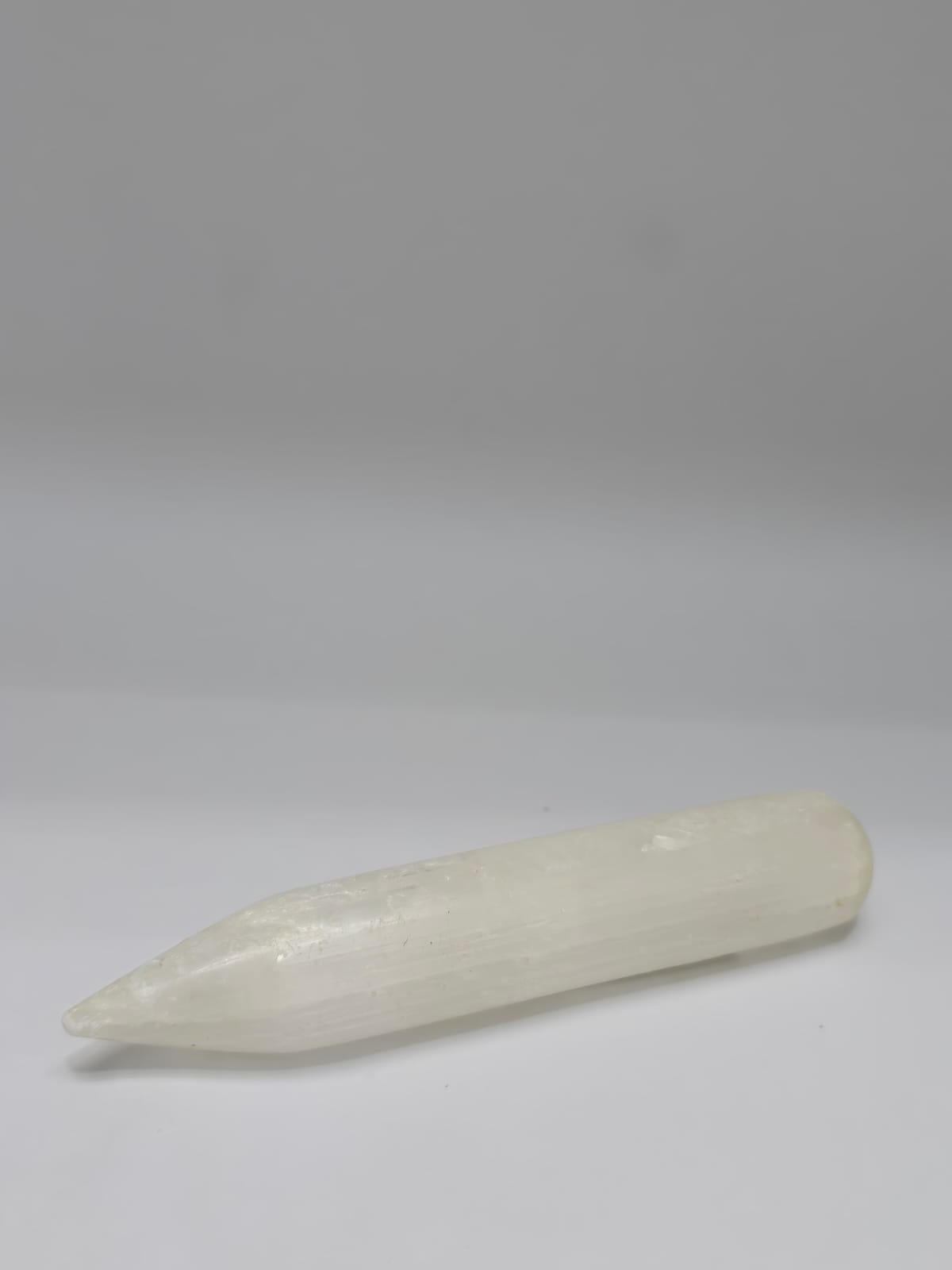 Celenite wand₹350